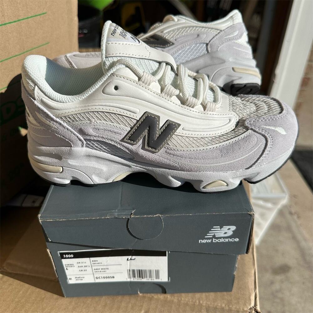 New Balance 1000 Womens Sneakers Gray White Retro Y2K Running Size 7.5